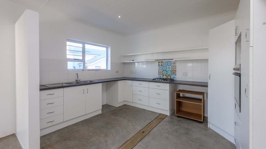 To Let 2 Bedroom Property for Rent in Oceanview Heights Western Cape